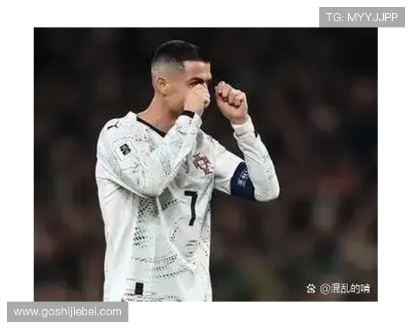 C罗是否会在本场世界杯比赛中亮相的最新动态与球迷关注的焦点解读